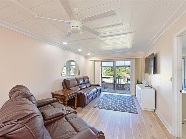 3563 LAKE BAYSHORE DRIVE J206, Bradenton, FL 34205