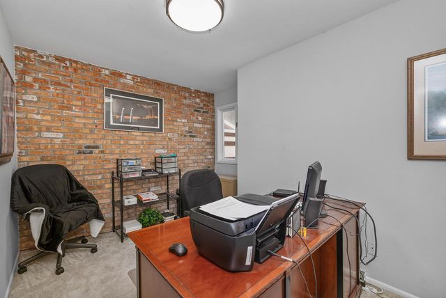 N17W5347 Garfield COURT, Cedarburg, WI 53012