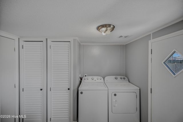 233 Castlebury Lane, Hubert, NC 28539