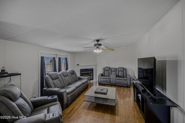 233 Castlebury Lane, Hubert, NC 28539