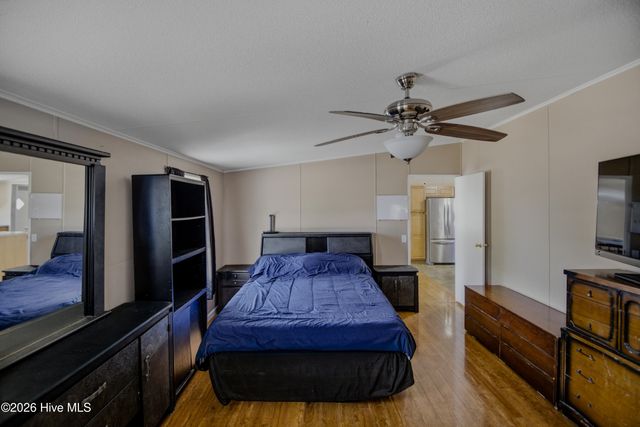 233 Castlebury Lane, Hubert, NC 28539