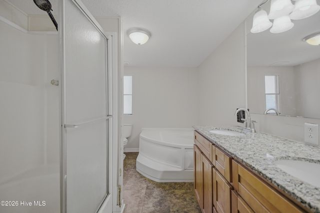 233 Castlebury Lane, Hubert, NC 28539