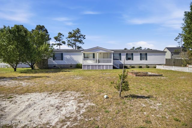 233 Castlebury Lane, Hubert, NC 28539