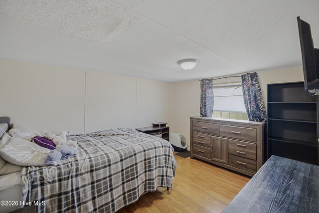 233 Castlebury Lane, Hubert, NC 28539