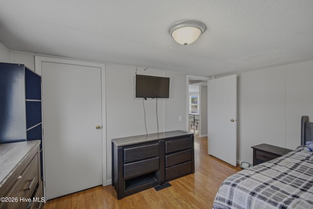 233 Castlebury Lane, Hubert, NC 28539