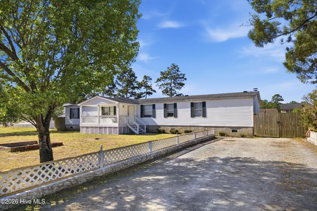 233 Castlebury Lane, Hubert, NC 28539