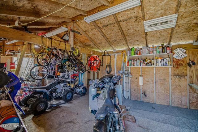 233 Castlebury Lane, Hubert, NC 28539