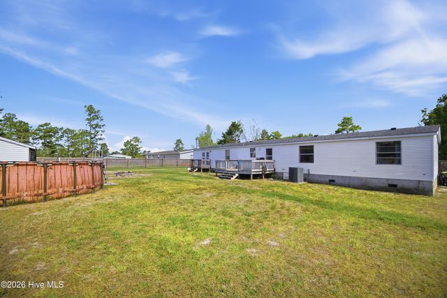 233 Castlebury Lane, Hubert, NC 28539