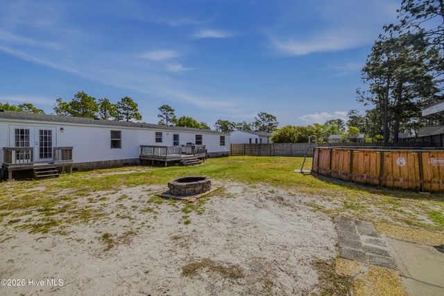 233 Castlebury Lane, Hubert, NC 28539