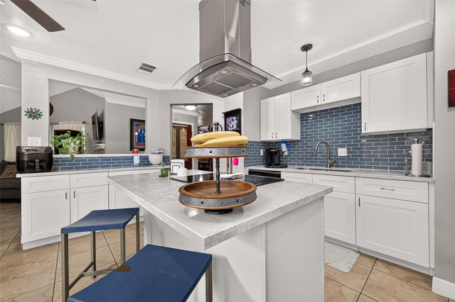 17519 Davenway Drive, Houston, TX 77084