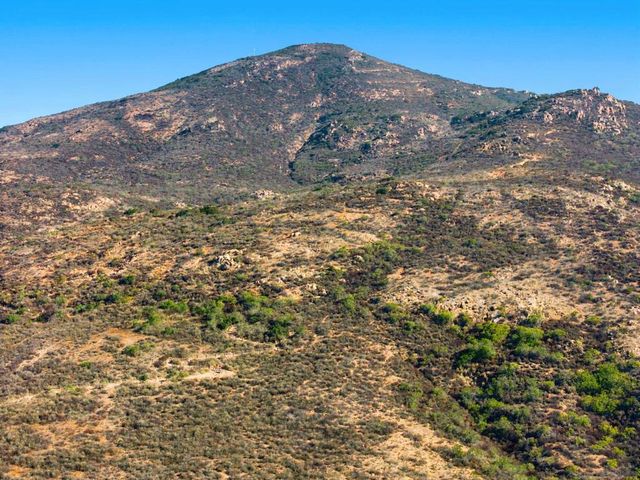 6907 Caminito Entrada, San Diego, CA 92119