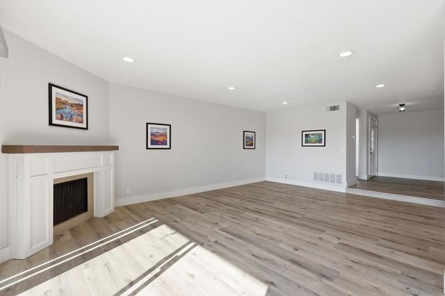 6907 Caminito Entrada, San Diego, CA 92119