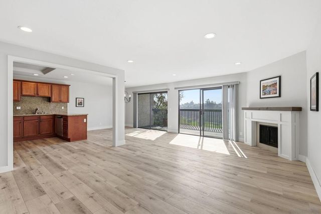 6907 Caminito Entrada, San Diego, CA 92119