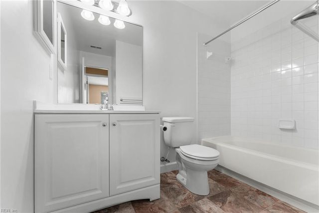 315 Gainsborough SQ, Chesapeake, VA 23320
