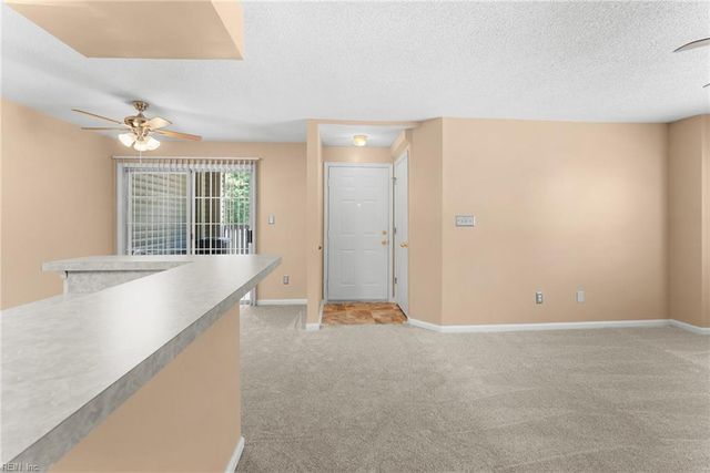 315 Gainsborough SQ, Chesapeake, VA 23320