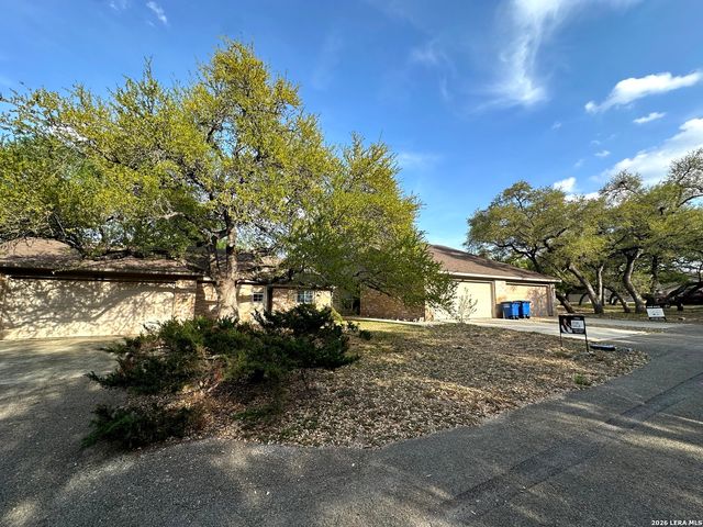 62 Oak Villa Rd F2, Canyon Lake, TX 78133