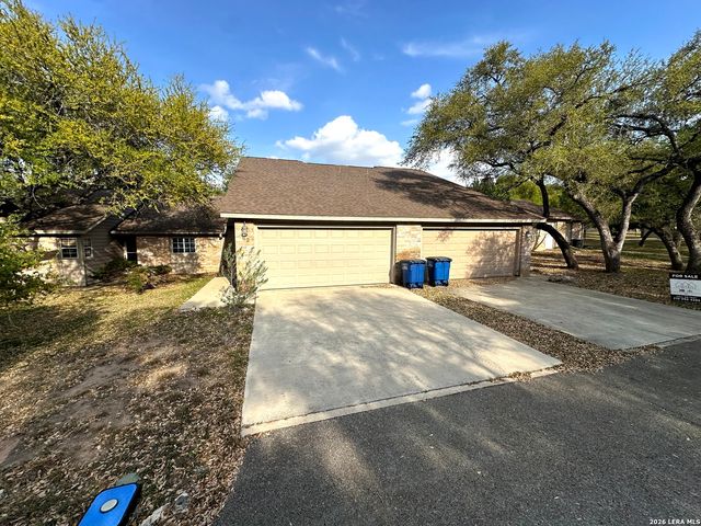 62 Oak Villa Rd F2, Canyon Lake, TX 78133