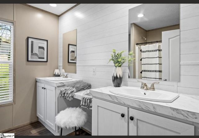 2578 John Dodd Road, Wellford, SC 29385