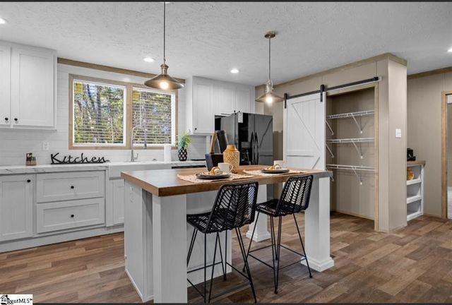 2578 John Dodd Road, Wellford, SC 29385