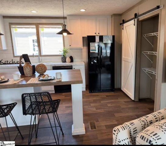 2578 John Dodd Road, Wellford, SC 29385