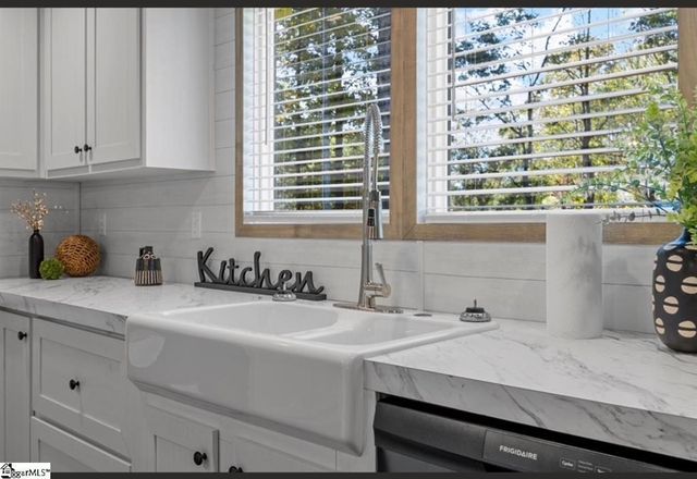 2578 John Dodd Road, Wellford, SC 29385