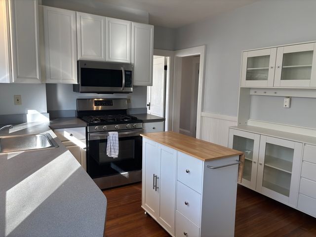 54-56 Farragut Ave. 2, Somerville, MA 02144