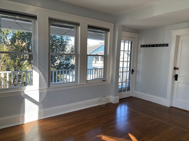 54-56 Farragut Ave. 2, Somerville, MA 02144