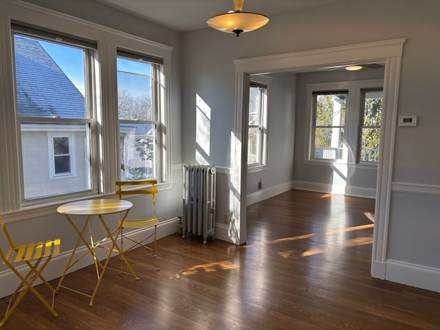 54-56 Farragut Ave. 2, Somerville, MA 02144