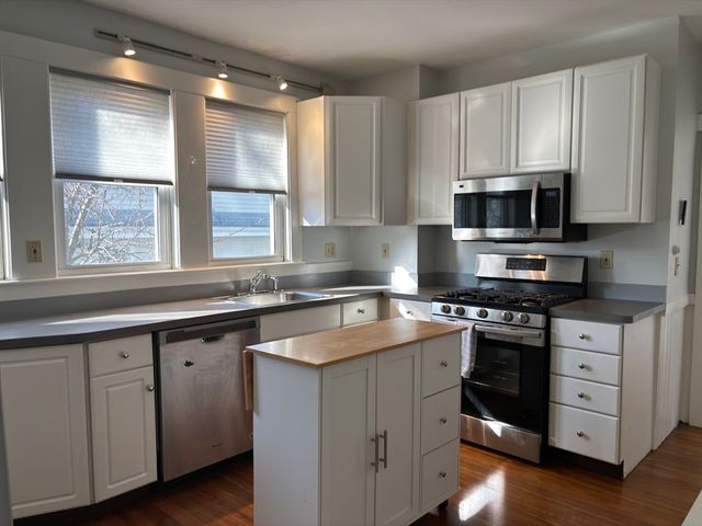 54-56 Farragut Ave. 2, Somerville, MA 02144