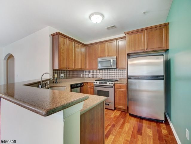 1112 Hamilton St, Belleville Twp., NJ 07109