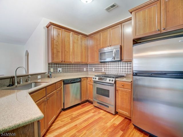 1112 Hamilton St, Belleville Twp., NJ 07109