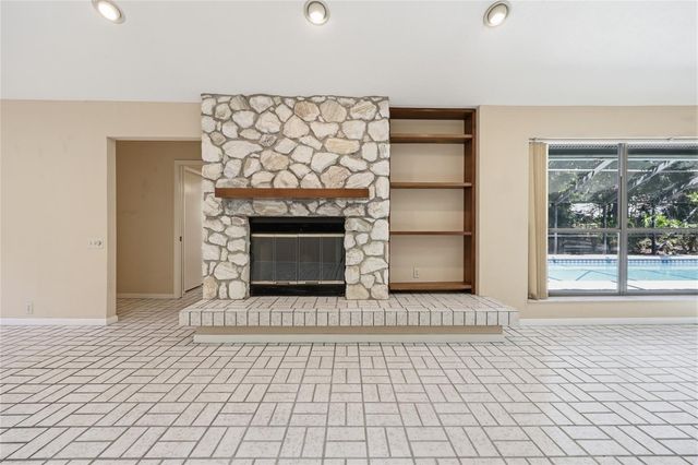 2408 NW 14TH PLACE, Gainesville, FL 32605