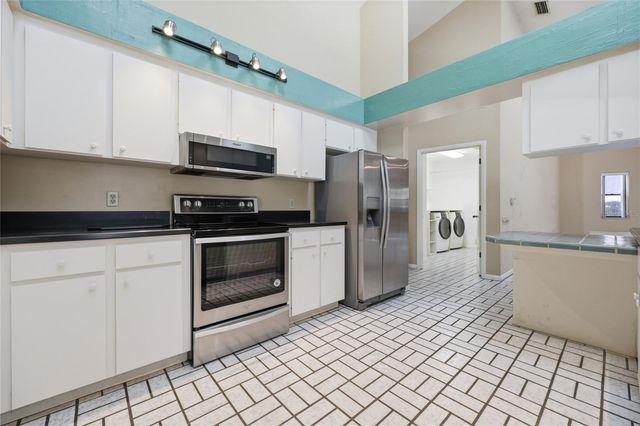 2408 NW 14TH PLACE, Gainesville, FL 32605