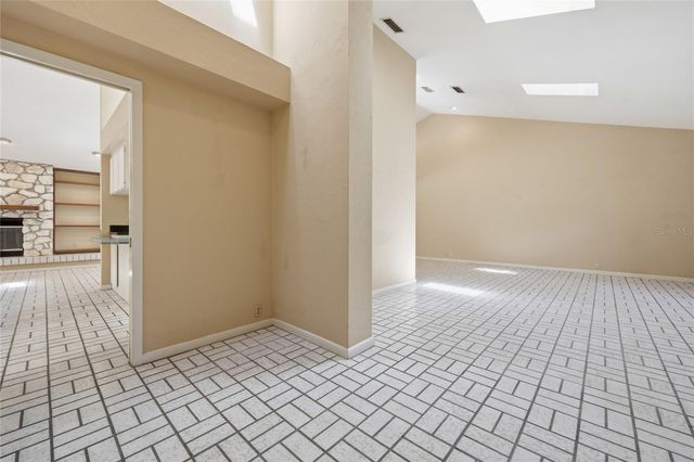 2408 NW 14TH PLACE, Gainesville, FL 32605