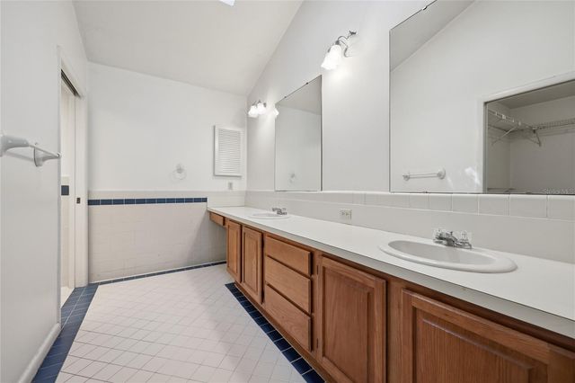 2408 NW 14TH PLACE, Gainesville, FL 32605