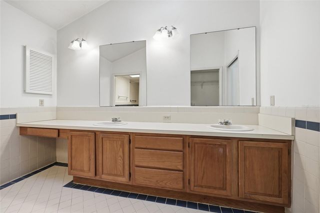2408 NW 14TH PLACE, Gainesville, FL 32605
