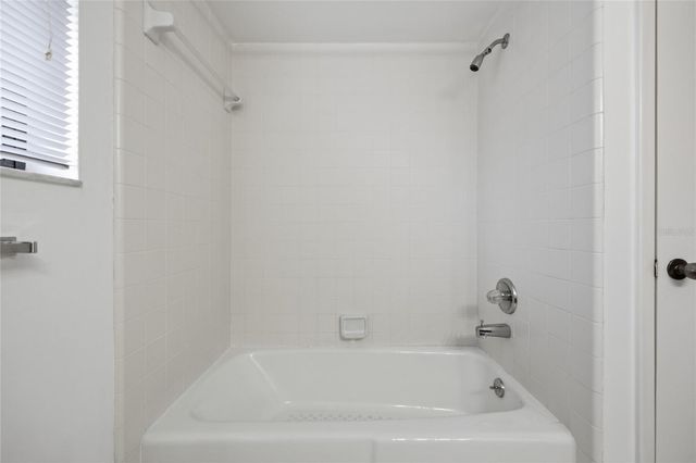2408 NW 14TH PLACE, Gainesville, FL 32605