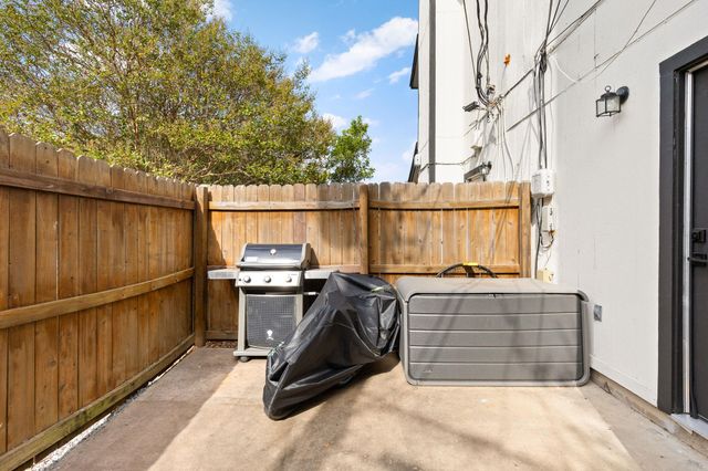 1409 Camp Craft RD C, West Lake Hills, TX 78746