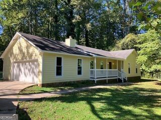 1604 Oakview Dr., Griffin, GA 30223