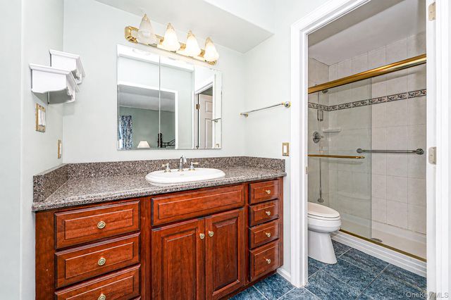 19 Sayville Court, Ridge, NY 11961