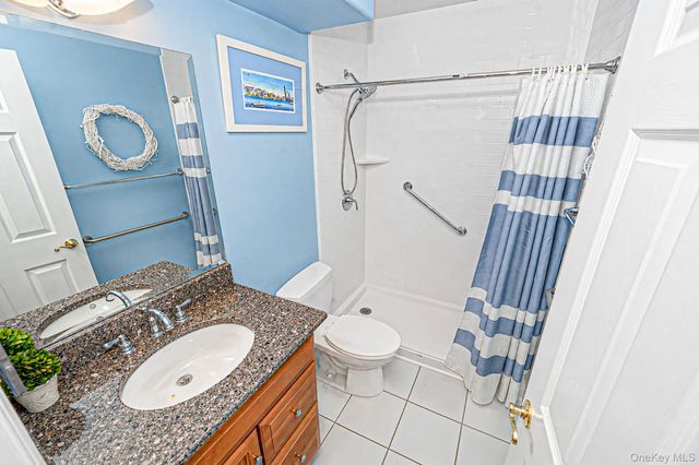19 Sayville Court, Ridge, NY 11961