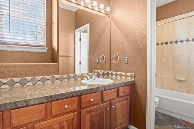 23024 E Ontario Drive 105, Aurora, CO 80016