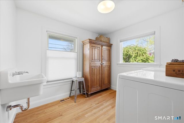 93 Pearl Street, Groton, CT 06340