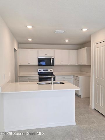 582 SW Richmond Circle SW, Palm Bay, FL 32908