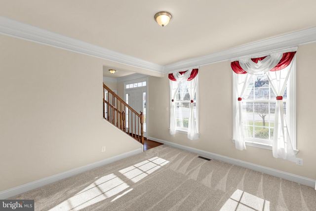 18 SUMMER GROVE DR, Kearneysville, WV 25430