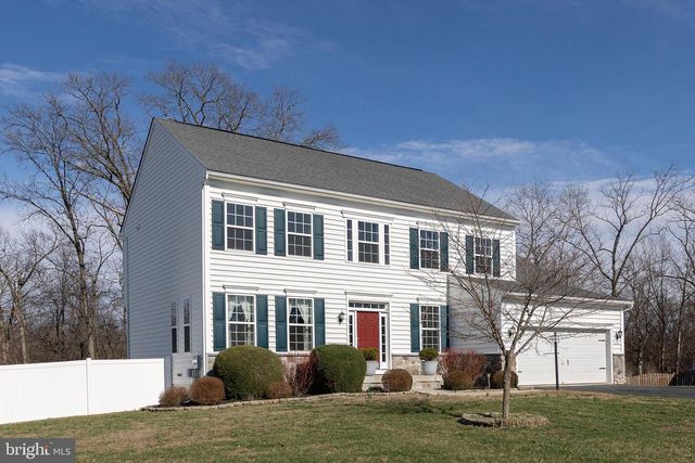 18 SUMMER GROVE DR, Kearneysville, WV 25430