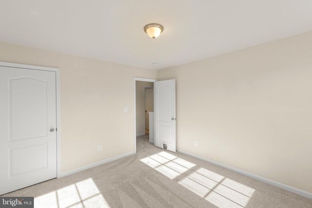 18 SUMMER GROVE DR, Kearneysville, WV 25430