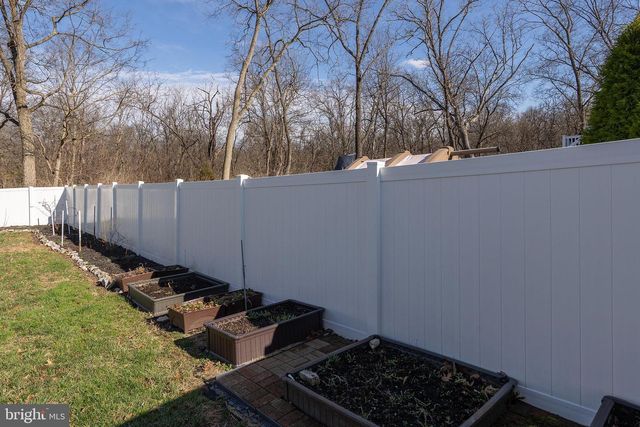 18 SUMMER GROVE DR, Kearneysville, WV 25430