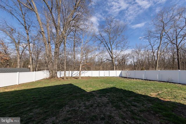 18 SUMMER GROVE DR, Kearneysville, WV 25430