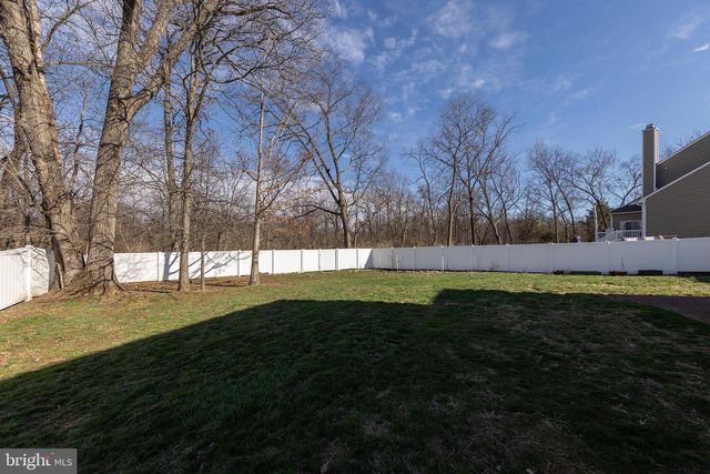 18 SUMMER GROVE DR, Kearneysville, WV 25430